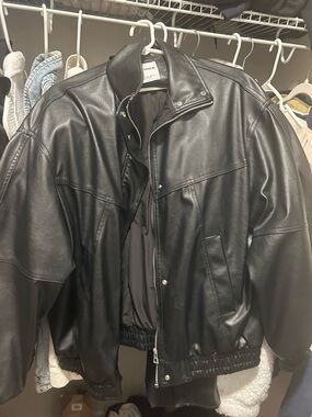 Bershka Men's Black Leather Bomber Jacket with Snap Collar